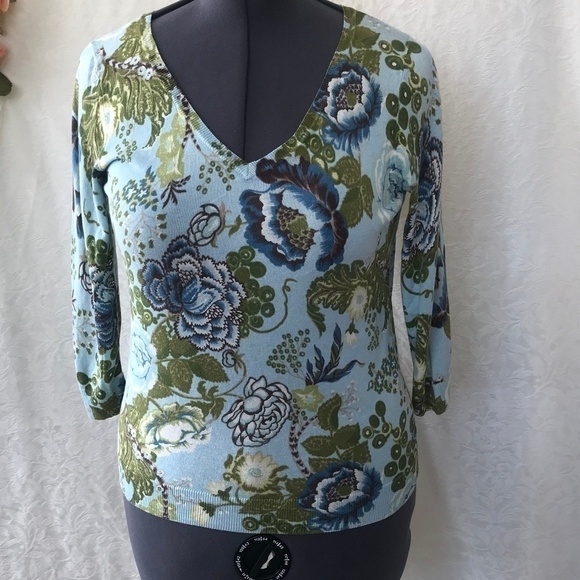 *4/$20* Talbots Blue & Green Floral Top - Picture 1 of 5